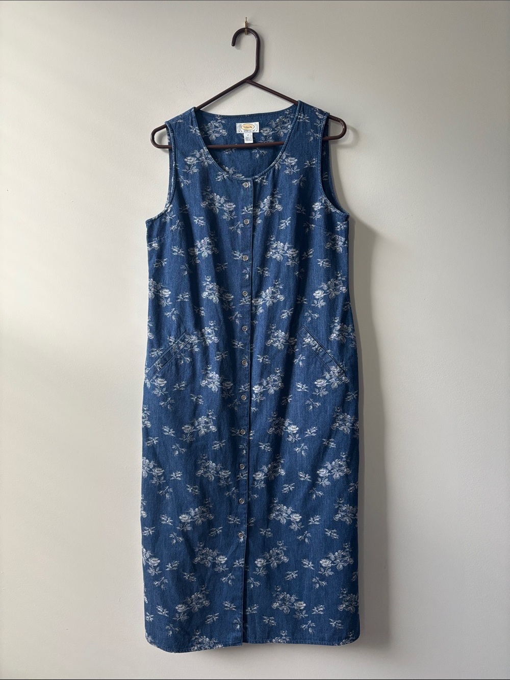 Vintage-Inspired Petite Floral Button-Front Sleeveless Dress